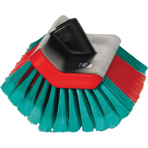 Brosse &agrave; alimentation en eau pour nettoyage des parties hautes et basses des v&eacute;hicules de la s&eacute;rie Transport Moffatt Supply & Specialties