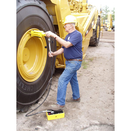 D&eacute;monte-talons hydraulique OTR Earthmover s&eacute;rie Pro Moffatt Supply & Specialties