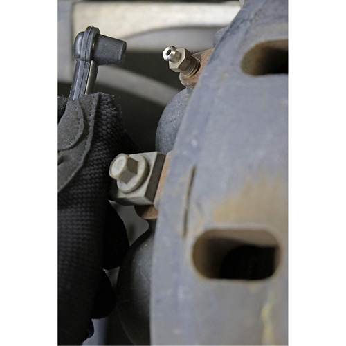 Trousse dentretien automobile et de purge de freins Moffatt Supply & Specialties