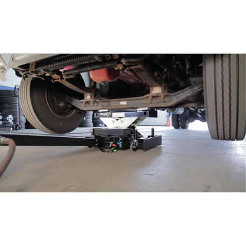 Cric de service de plancher, 12 tonne(s) Capacit&eacute;, 7-1/2" Abaiss&eacute;e, 15-3/4" &eacute;lev&eacute;e, Air comprim&eacute;/hydraulique Moffatt Supply & Specialties