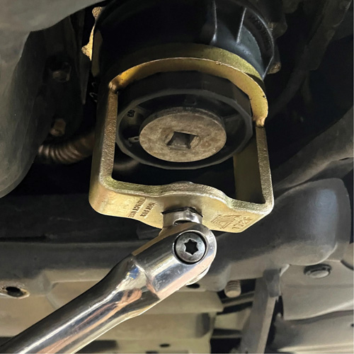 Cl&eacute; pour filtre &agrave; huile Toyota – 4, 6 et 8 cylindres Moffatt Supply & Specialties