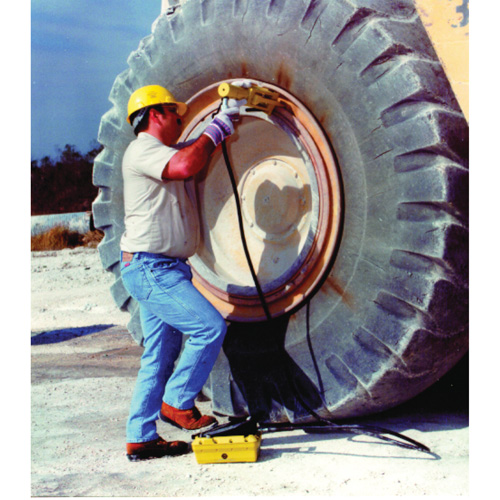 Ensemble de brise-talon pour pneus g&eacute;ants/&eacute;quipement de terrassement avec pompe hydraulique de 1/2 gallon Moffatt Supply & Specialties