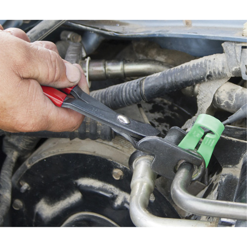 Pince de d&eacute;connexion pour carburant et climatisation Moffatt Supply & Specialties