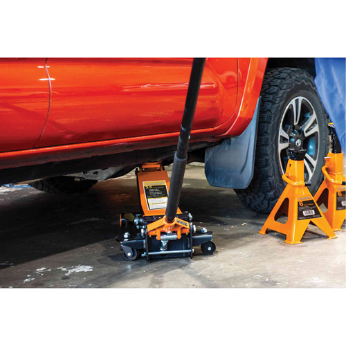 High-Lift Jack with 2-Piece Handle, 3.5 Ton(s) Capacity, 3-7/20" Lowered, Manual Hydraulic Moffatt Supply & Specialties