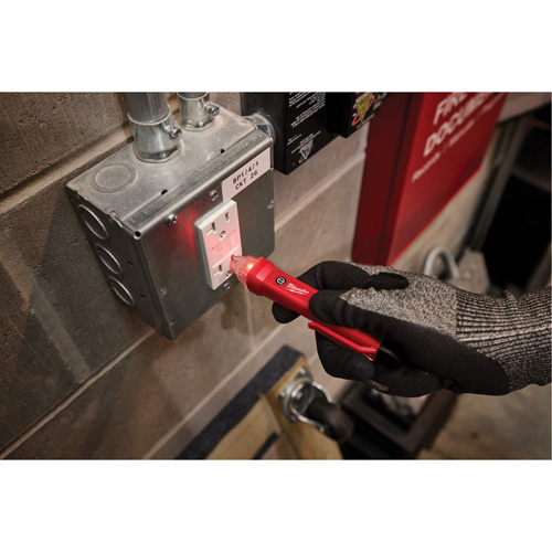 Non-Contact Voltage Detector, 50 V - 1000 V, Display & Sound Alert Moffatt Supply & Specialties