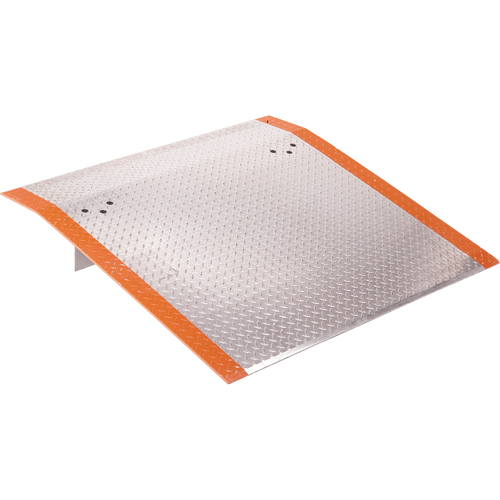 Plaques d'acc&egrave;s en aluminium, Capacit&eacute; de charge 2200 lb, 48" lo x 48" la x 9" h Moffatt Supply & Specialties