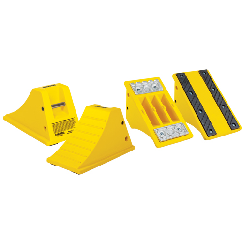Cales-roue tout-terrain robustes, Polyur&eacute;thane, Jaune, 11-1/4" la x 21" p x 12-1/4" h Moffatt Supply & Specialties