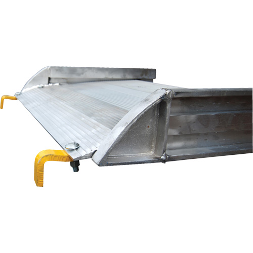 Aluminum Walk Ramp, 1000 lbs. Capacity, 38" W x 193-1/8" L Moffatt Supply & Specialties