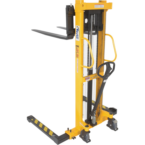 Gerbeur hydraulique manuel, Fonctionnement Pompe manuelle, Capacit&eacute; 2000 lb, Lev&eacute;e max 63" Moffatt Supply & Specialties