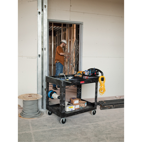 Chariot utilitaire robuste - 4500-88, 2 tiers, 17-1/8" x 33-1/4" x 39", Capacit&eacute; 500 lb Moffatt Supply & Specialties