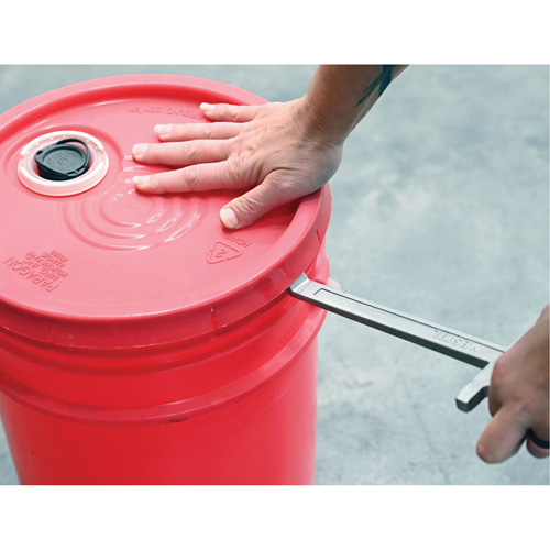 Cl&eacute; pour baril, Ouverture de 3/4"/2", Poign&eacute;e 9-1/2", Acier inoxydable Moffatt Supply & Specialties