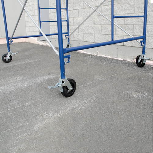 Tour d'&eacute;chafaudage compl&egrave;te avec roulettes, 66-2/10" p x 177-1/2" h Moffatt Supply & Specialties
