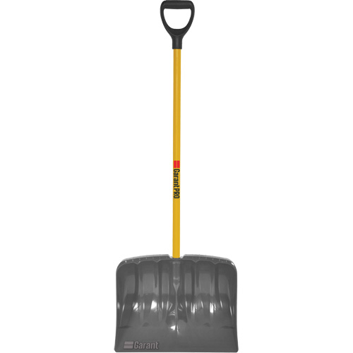 Pelle &agrave; neige haute capacit&eacute; Mountain Mover, Lame Polypropyl&egrave;ne, Largueur 19", Manche Prise en D Moffatt Supply & Specialties
