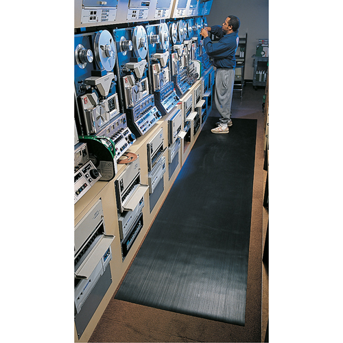 Standard Mat No.381, Ergonomic, 3' x 105' x 1/8", Black Moffatt Supply & Specialties
