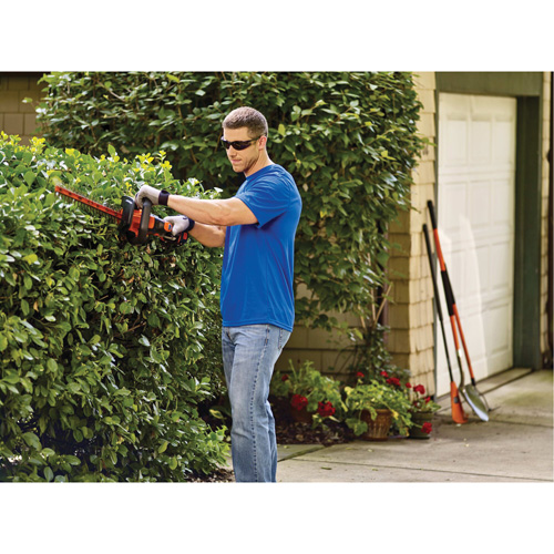 Max* PowerCut Cordless Hedge Trimmer Kit, 22", 20 V, Battery Powered Moffatt Supply & Specialties