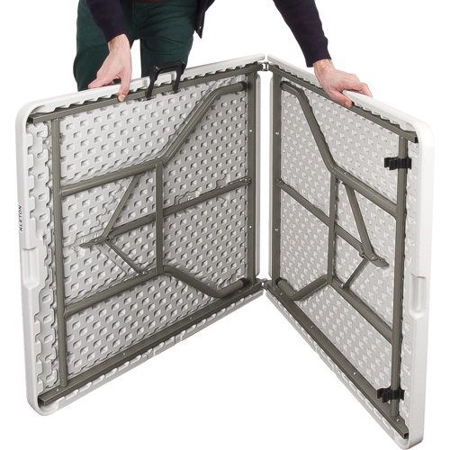 Table se pliant en deux, Rectangulaire, 72" l x 30" la, Poly&eacute;thyl&egrave;ne, Blanc Moffatt Supply & Specialties