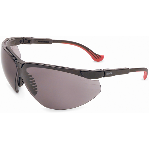 Lunettes de s&eacute;curit&eacute; Uvex Genesis XC, Lentille Grise/fum&eacute;e, Anti-&eacute;gratignures, R&eacute;pond ou surpasse la norme CSA Z94.3 Moffatt Supply & Specialties
