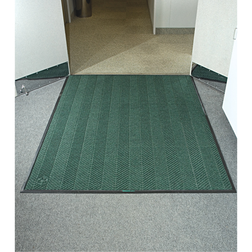 Waterhog&reg; Eco Elite Matting, Wiper/Scraper, 4' x 6' x 3/8", Southern Pine Moffatt Supply & Specialties