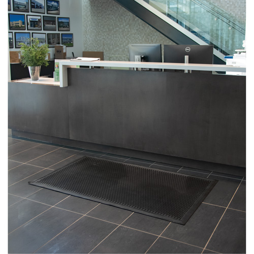 Low-Profile Matting, Rubber, Scraper Type, Solid Pattern, 3' x 5', Black Moffatt Supply & Specialties