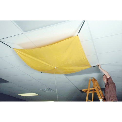 D&eacute;viateurs de fuites de toiture Ultra-Roof Drip Diverter Moffatt Supply & Specialties