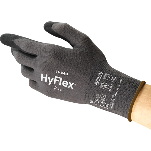 Gants HyFlex 11-840, 9/Grand, R&ecirc;vetement Mousse de nitrile, Calibre 15, Enveloppe en Nylon Moffatt Supply & Specialties
