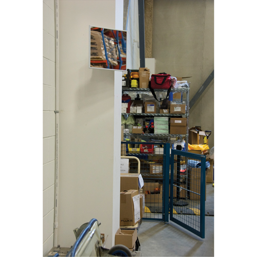 Miroir plat, 18" ha x 30" la, Encadr&eacute; Moffatt Supply & Specialties