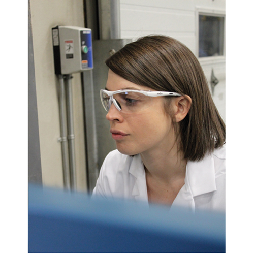 Lunettes de s&eacute;curit&eacute; s&eacute;rie Z1500, Lentille Transparent, Anti-&eacute;gratignures, R&eacute;pond ou surpasse la norme CSA Z94.3 Moffatt Supply & Specialties