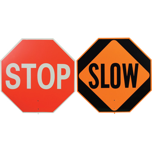 Panneau de signalisation &agrave; deux c&ocirc;t&eacute;s  Stop/Slow , 18" x 18", Plastique, Anglais avec pictogramme Moffatt Supply & Specialties