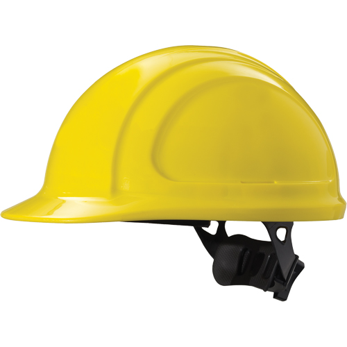 Casque de s&eacute;curit&eacute; North Zone, R&eacute;pond aux normes CSA type 1, Suspension Rochet, Non ventil&eacute; Moffatt Supply & Specialties