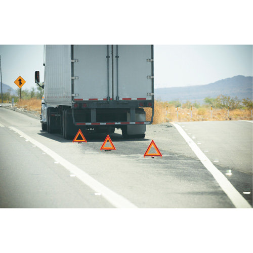 Ensemble de r&eacute;flecteurs triangulaires Moffatt Supply & Specialties