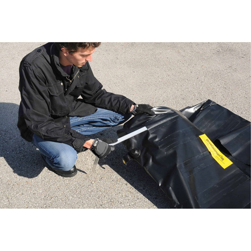 Conteneur flexible pour r&eacute;servoir de carburant avec drain Ultra-550 Containment Sump, 102" lo x 72" la, 650 gal. US Capacit&eacute; Moffatt Supply & Specialties