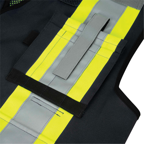6679 Veste d'arpenteur antimicrobienne haute visibilit&eacute; avec dos en maille, Noir, Petit, Polyester Moffatt Supply & Specialties