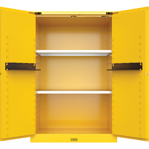 Armoire de s&eacute;curit&eacute; pour produits inflammables Utili-Guard+, 90 gal., 2 Porte(s), 43" La x 65" h x 37" p Moffatt Supply & Specialties