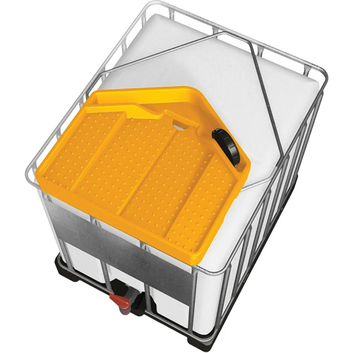 Grand entonnoir jaune en poly&eacute;thyl&egrave;ne r&eacute;sistant aux produits chimiques pour GRV, capacit&eacute; de 3,9 gal. Moffatt Supply & Specialties