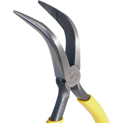 Pince &agrave; bec long recourb&eacute;e, 6-1/4" lo Moffatt Supply & Specialties