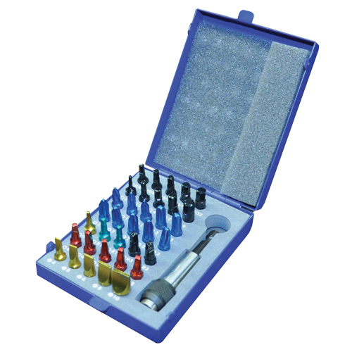 Jeu d'embouts &agrave; ins&eacute;rer de couleur avec boîtier en m&eacute;tal Moffatt Supply & Specialties