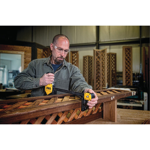 Serre-joint tr&egrave;s grand &agrave; g&acirc;chette, 24" (610 mm) Moffatt Supply & Specialties