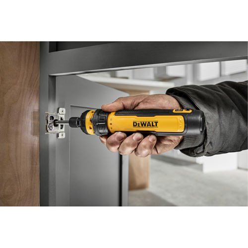 Jeu de tournevis sans fil de 14 morceaux avec commande FLEXDRIVE, 4 V, 44 lb-po/5 Nm couple max. Moffatt Supply & Specialties