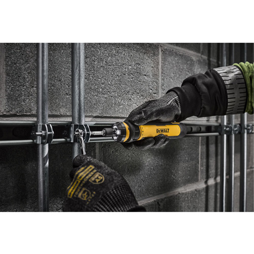 Jeu de tournevis sans fil de 14 morceaux avec commande FLEXDRIVE, 4 V, 44 lb-po/5 Nm couple max. Moffatt Supply & Specialties