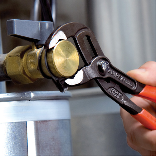 Pinces pour pompe &agrave; eau Cobra&reg;, 7-1/4" Moffatt Supply & Specialties