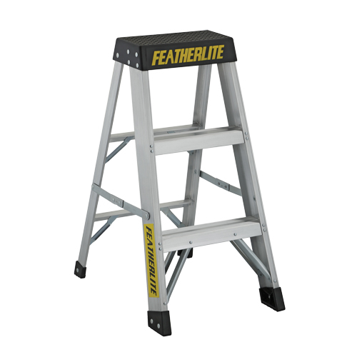 Escabeaux industriels extra robustes, 3', Aluminium, Capacit&eacute; 300 lb, Type 1A Moffatt Supply & Specialties