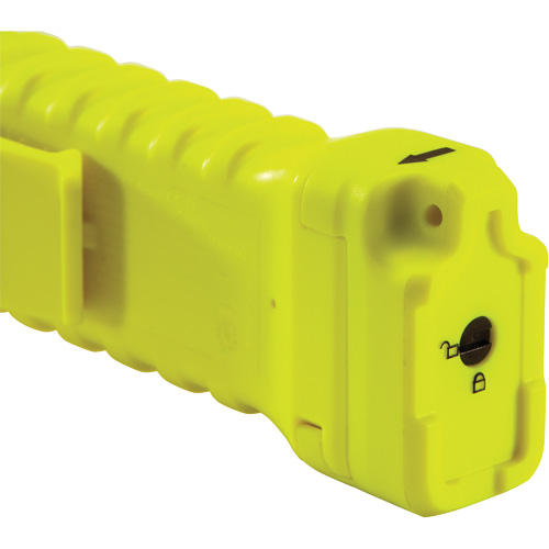 Lampe de poche &agrave; angle droit, DEL, 336 lumens, Piles AA Moffatt Supply & Specialties