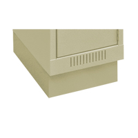 Base en retrait pour casiers &eacute;conomiques Clean Line, 1 Blocs, 4" lo x 12" la x 18" p, Beige, Acier Moffatt Supply & Specialties