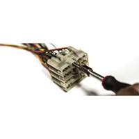 Ensemble universel de 23 outils pour bornes de connexion Moffatt Supply & Specialties