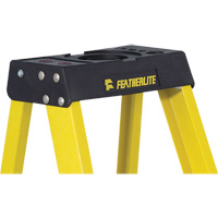 Escabeaux industriels robustes (s&eacute;rie 6400), 4', Fibre de verre, Capacit&eacute; 300 lb, Type 1A Moffatt Supply & Specialties