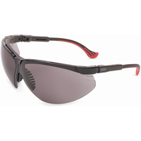 Lunettes de s&eacute;curit&eacute; Uvex Genesis avec lentilles HydroShield, Lentille Grise/fum&eacute;e, Antibu&eacute;e, R&eacute;pond ou surpasse la norme CSA Z94.3 Moffatt Supply & Specialties