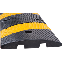 Bosses de d&eacute;c&eacute;l&eacute;ration, Caoutchouc, 6' lo x 11-3/4" la x 2" h Moffatt Supply & Specialties