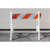 Barricades, barrières & lumières pour la sécurité routière