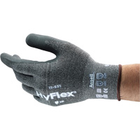 Gant enduit Hyflex r&eacute;sistant &agrave; la coupe, 6, R&ecirc;vetement Nitrile, Calibre 18, Enveloppe en Nylon Moffatt Supply & Specialties