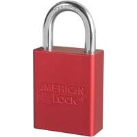 Cadenas de s&eacute;curit&eacute; American Lock, Rouge, Cl&eacute;s diff&eacute;rentes, Aluminium, Largeur de 1-1/2" Moffatt Supply & Specialties